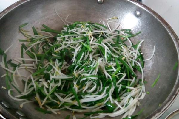 韭菜炒芽菜的做法图解3