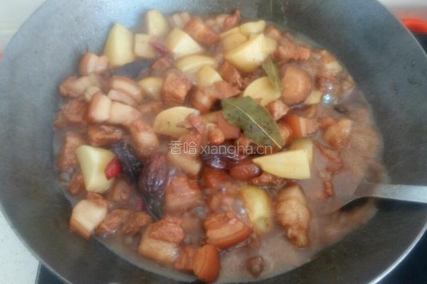 红烧肉炖土豆的做法图解8