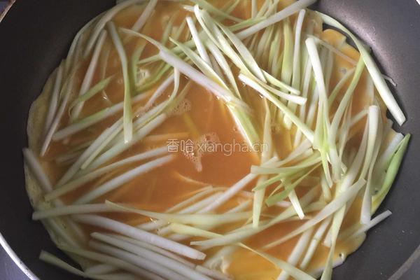 韭黄炒鸡蛋的做法图解4