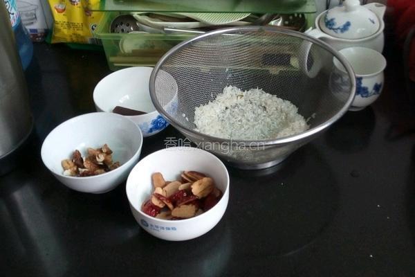 红枣核桃仁大米糊的做法图解2