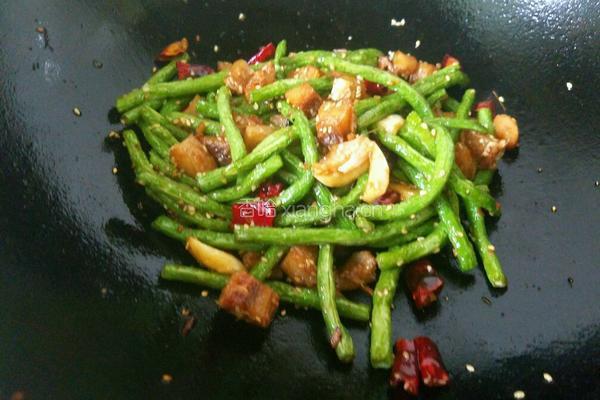咸鱼炒豆角的做法图解9