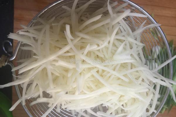 小葱炒土豆丝的做法图解1