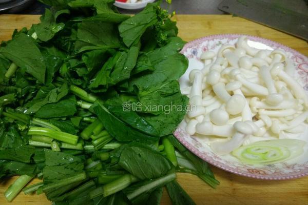 海鲜菇炒菜心的做法图解2