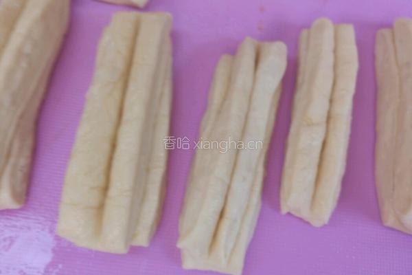 自炸油条的做法图解9