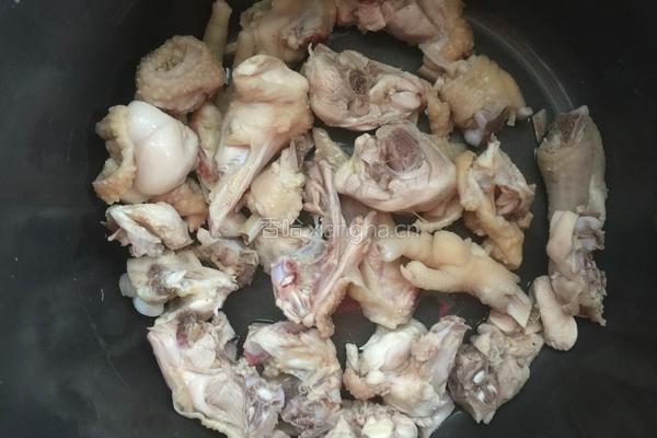 椰子鸡汤的做法图解2