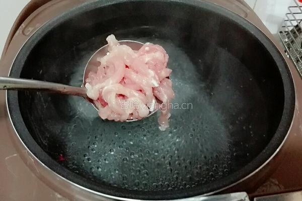 皮蛋瘦肉粥的做法图解7