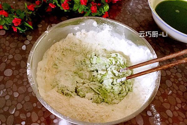 茴香肉丁包子的做法图解5