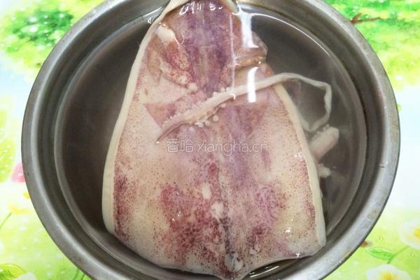 鱿鱼豆腐丁的做法图解2