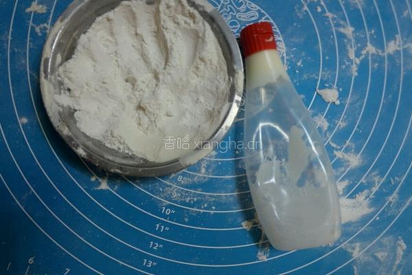 叶氏麻花的做法图解1