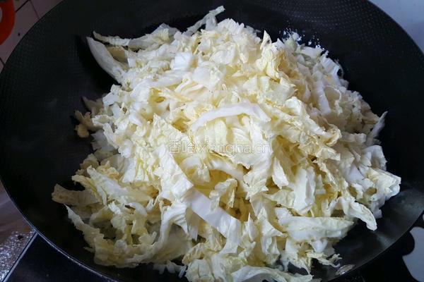 白菜炒春笋的做法图解7