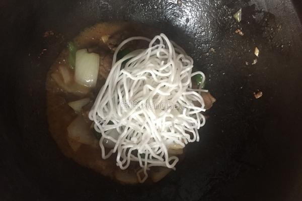 羊肉炒粉的做法图解7