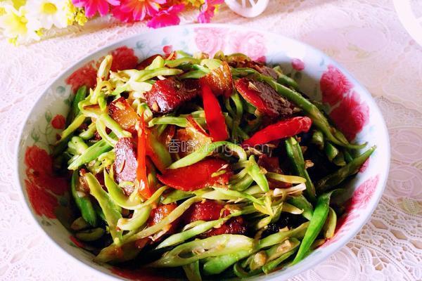 四季豆炒腊肉的做法图解10