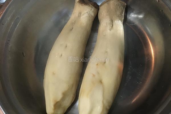 手撕凉拌杏鲍菇的做法图解2