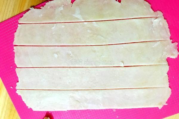 培根玫瑰花卷的做法图解4