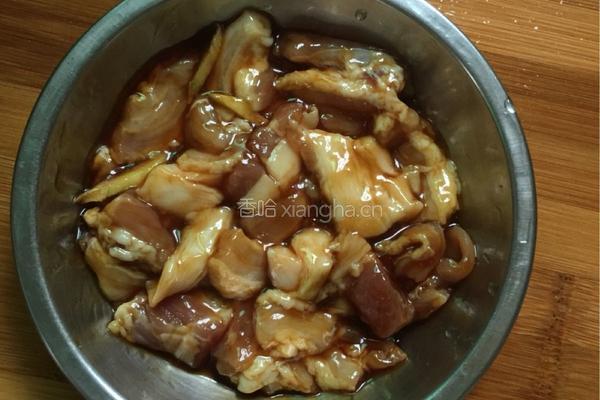 青椒炒五花肉的做法图解2