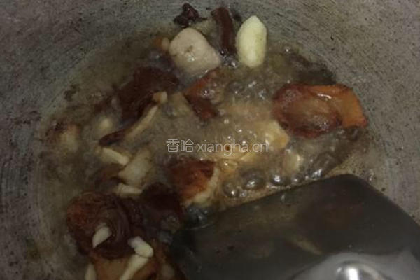 豆角炒虾的做法图解1