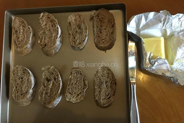 意式大蒜面包的做法图解4