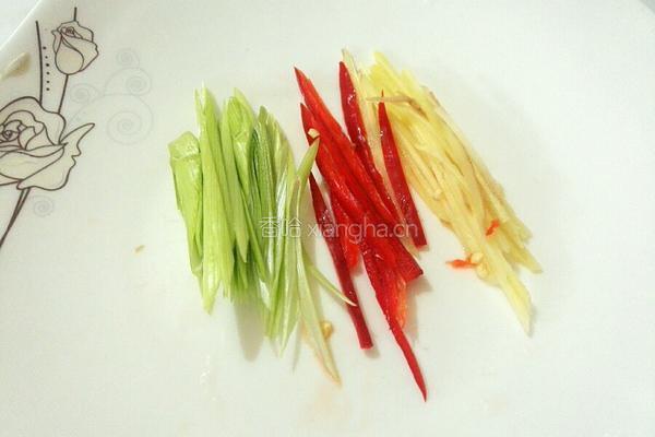 胡萝卜炒肉的做法图解4