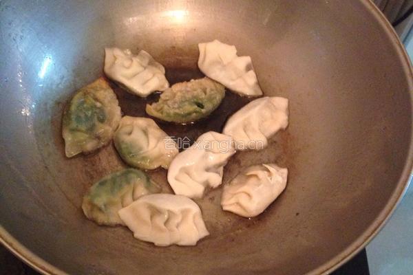 生煎韭菜饺子的做法图解8