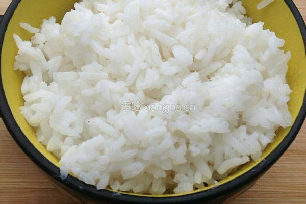 黄金 蛋炒饭的做法图解2