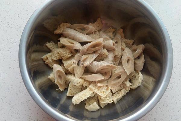 大豆芽调面筋的做法图解3