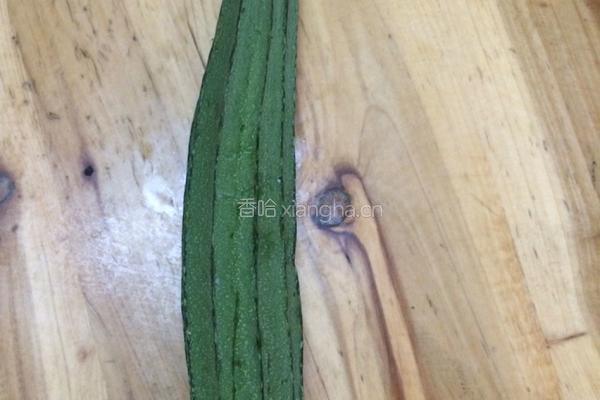 蒜蓉蒸丝瓜的做法图解1