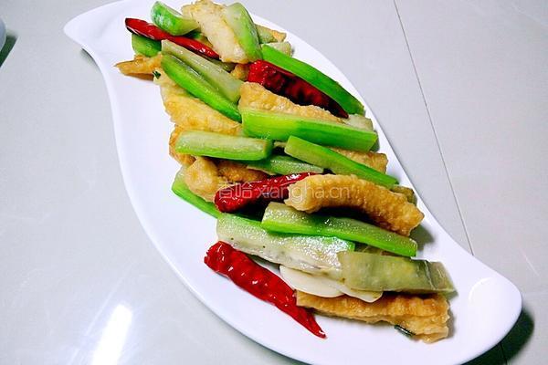 油条烩丝瓜的做法图解13