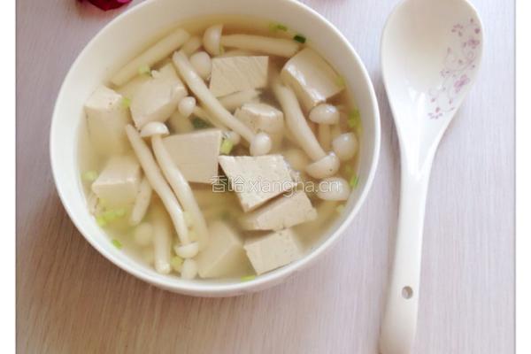 海鲜菇豆腐汤的做法图解5