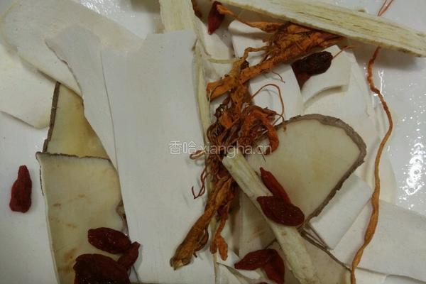 清补凉排骨汤的做法图解2