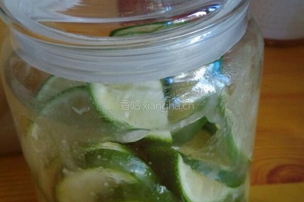 柠檬蜂蜜水