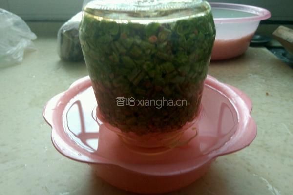 自制酸豆角的做法图解2