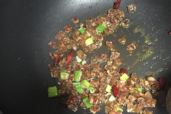 土豆腊肠焖饭的做法图解5