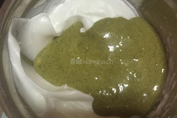 抹茶奶油蛋糕卷的做法图解11