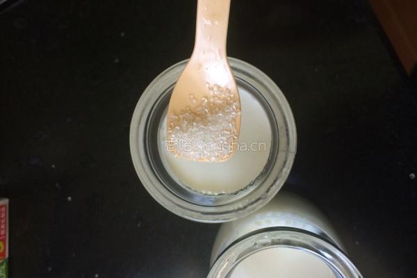 电饭煲做酸奶的做法图解4