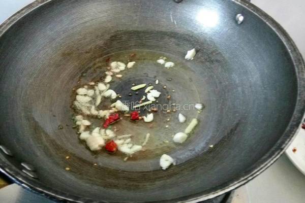 素炒辣味黄豆芽的做法图解4