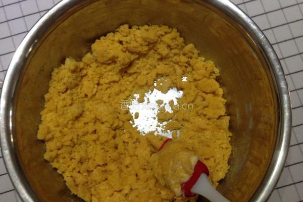玉米粗粮饼干的做法图解2