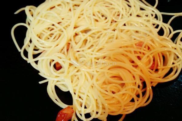 烟肉炒意面的做法图解10