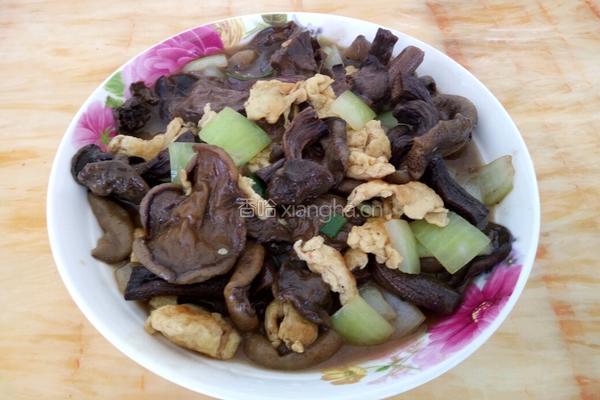 蛋炒洋葱松菇的做法图解7