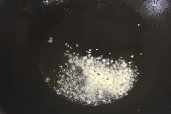 酸笋炒红薯叶的做法图解5