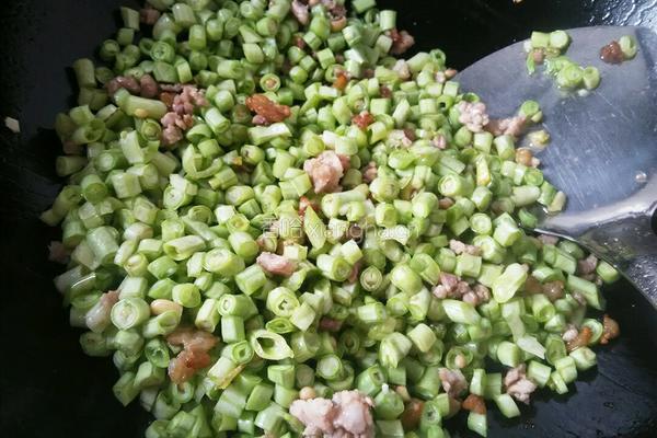 豉香肉末炒豆角的做法图解7