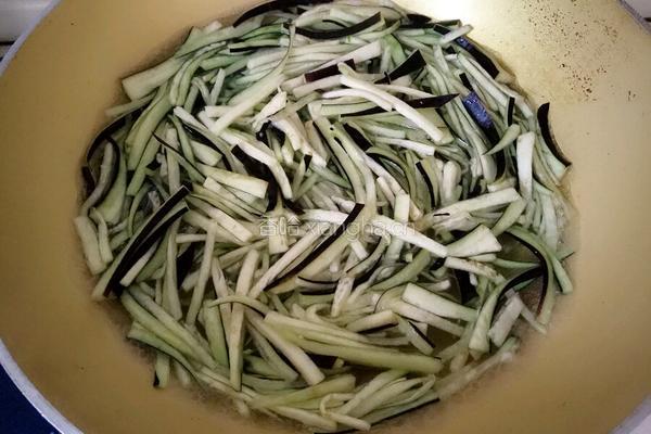 蒜香茄子的做法图解4