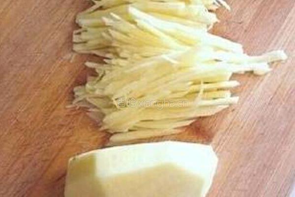 土豆玉米饼的做法图解1