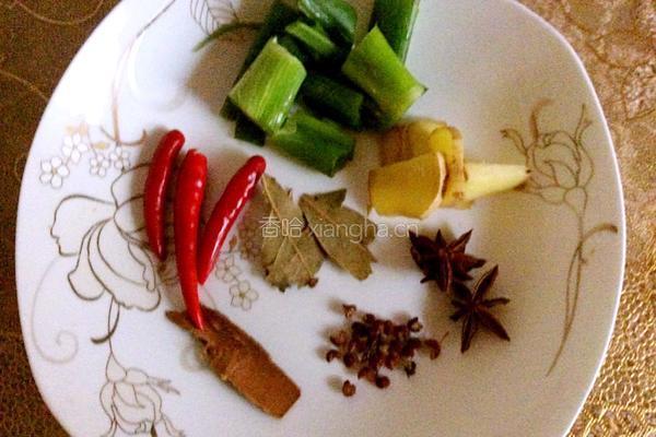 豆豉蒸凤爪的做法图解3