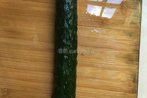 凉拌青瓜的做法图解1