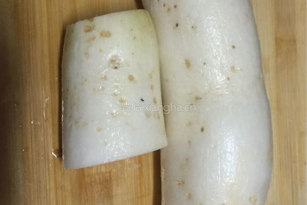 麻辣萝卜丝的做法图解1