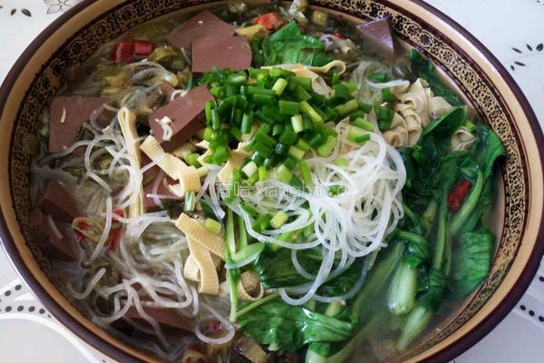 酸辣鸭血粉丝汤的做法图解9