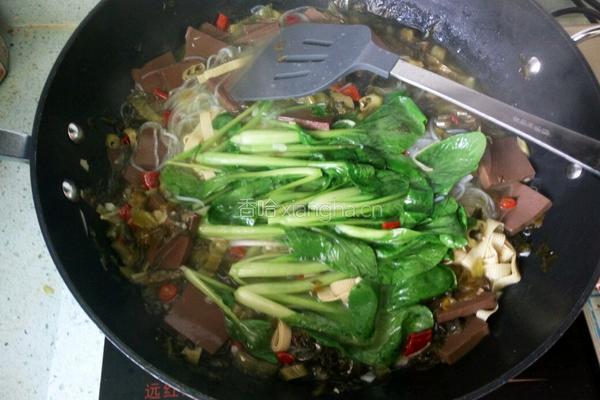 酸辣鸭血粉丝汤的做法图解8