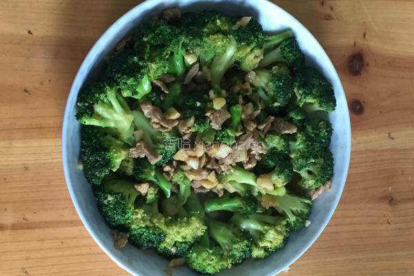 西兰花小炒肉的做法图解6