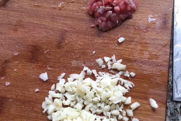 西兰花小炒肉的做法图解2
