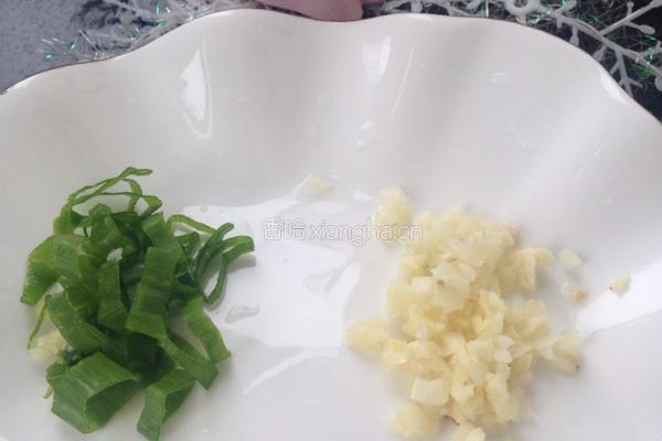 香菇油菜的做法图解3